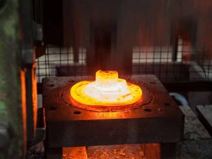 فولاد گرمکار چیست